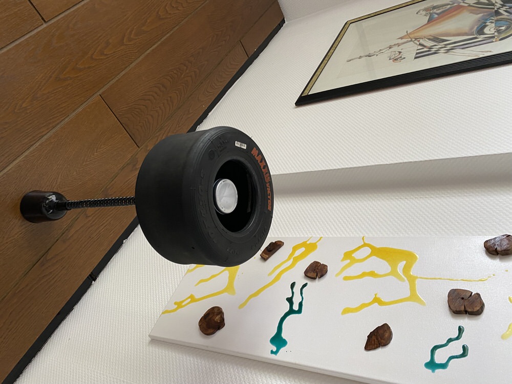 Sportliche Racing Hängelampe aus Slick/Rennreifen,