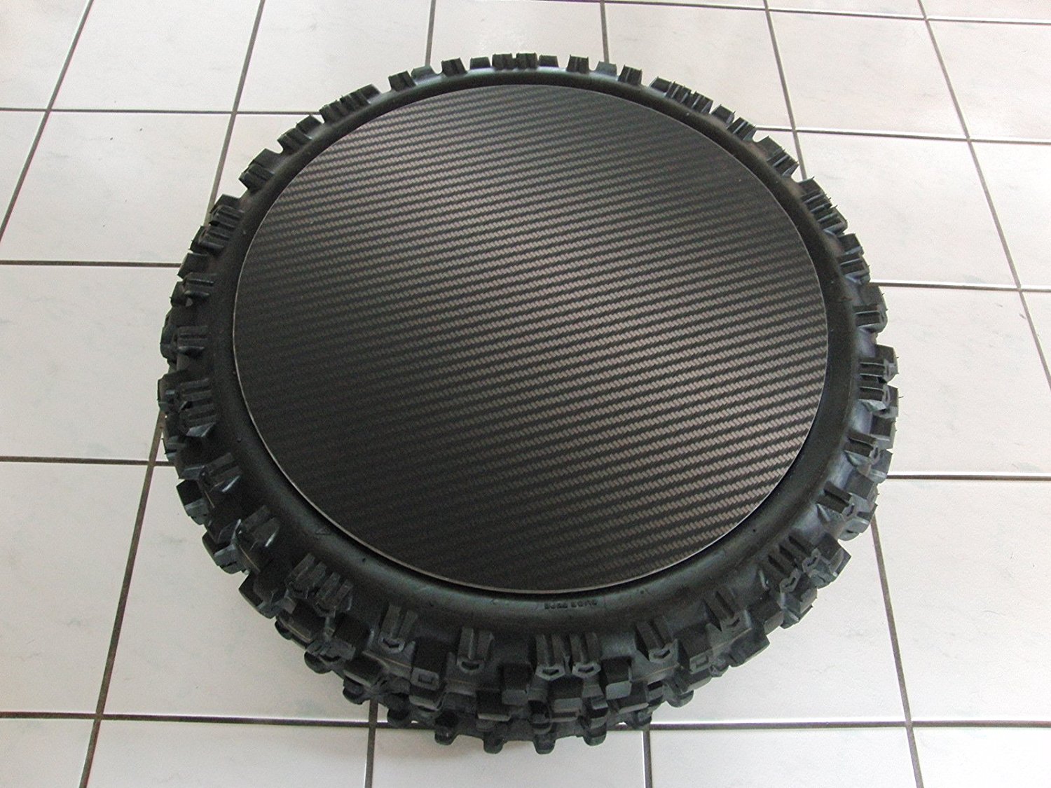 Tisch "Racing-Carbonoptik" aus MX Reifen